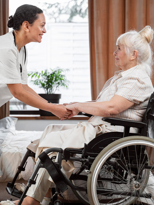 Altenpflege: Pflegemindestlohn steigt