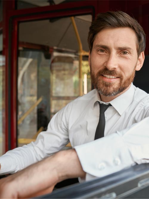 Fachkräftemangel: mehr offene Stellen insbesondere bei Lokführern und Busfahrern